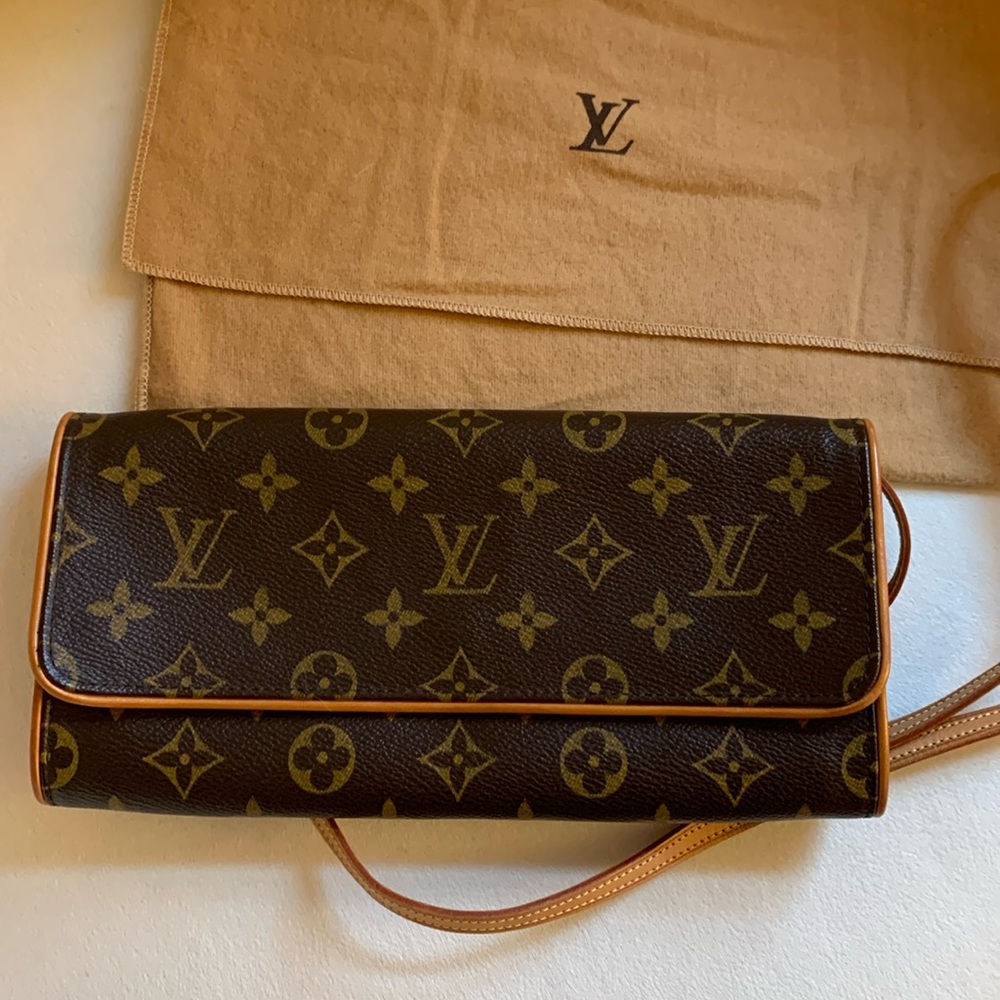Louis Vuitton Monogram Twin Pochette